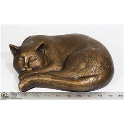 AUSTIN PROD 1971 HEAVY DURASTONE CAT SCULPTURE