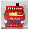 Image 1 : VINTAGE WOODSTOCK WORKING ACCORDIAN