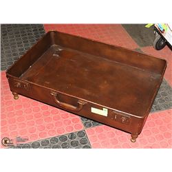 BROWN METAL STORAGE WITH 4 LEGS & HANDLE ON FRONT