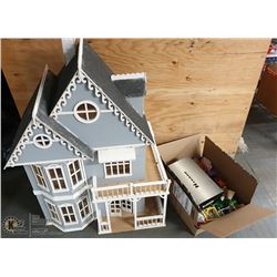 VINTAGE DOLL HOUSE WITH ACCESSORIES