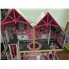 Image 2 : KIDKRAFT BARBIE DOLLHOUSE W/3 DOLLS