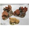 Image 2 : 3 MODEL HOUSES HAND PAINTED MADE IN ENGLAND