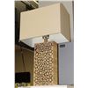Image 1 : HOME DECOR ARTISAN LAMP WITH RECTANGULAR SHADE