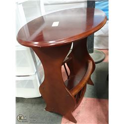 OVAL TABLE WITH MAGAZINE RACK, 23 X 15 X 22