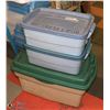 Image 1 : LOT OF 3 PLASTIC STORAGE TOTES