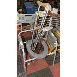 BATHROOM AID C/W CRUTCHES & SIDEARMS