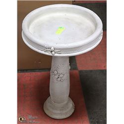 15" BIRD BATH WITH PEDESTAL