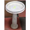 Image 1 : 15" BIRD BATH WITH PEDESTAL