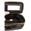 Image 7 : Chanel Black Patent Leather CC Vanity Bag