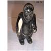 Image 1 : VINTAGE INUIT SOAPSTONE CARVING- HUNTER
