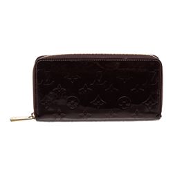 Louis Vuitton Amarante Vernis Monogram Zippy Wallet