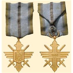 Medal - ROMANIA - Golden Cross with swords, second model, for military in war