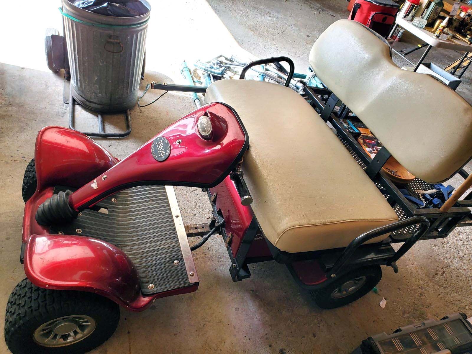 CRICKET ESV MINI GOLF CART