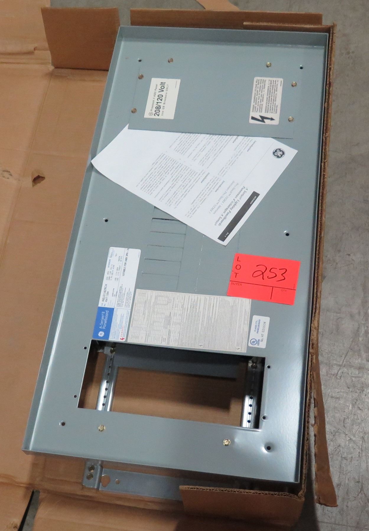 GE ASeries II Panelboard, Cat. AQU3182RCX