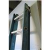 Image 10 : Blue 16-Foot Extension Ladder
