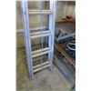 Image 2 : Silver 40-Foot Extension Ladder