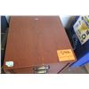 Image 2 : Brown 3-Drawer File Cabinet