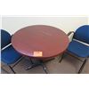 Image 2 : Round Table w/ 2 Blue Chairs