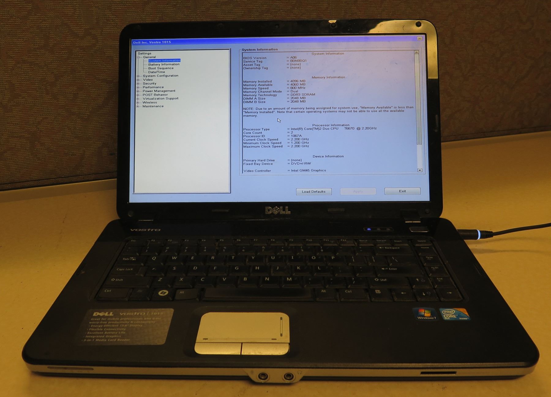 Dell Vostro 1015 2.2GHz 4096 MB Laptop (no hard drive)