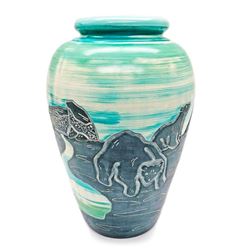 1st Nations Vase. "Mother & Cubs"