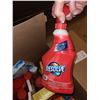 Image 6 : Cleaning supplies