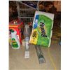 Image 1 : Cleaning supplies