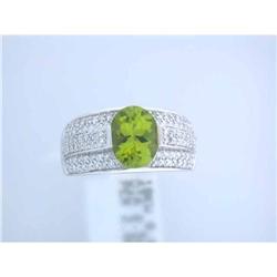 9533 18k White Gold Ring with Diamonds and Peridot