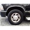 Image 12 : A2 --  1995 CHEVROLET BLAZER , Black , 298725  KM's