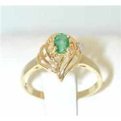 6065 18K Gold Ring w/ Emerald/ Diamond
