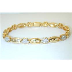 3251 14K Gold Bracelet w/Diamond