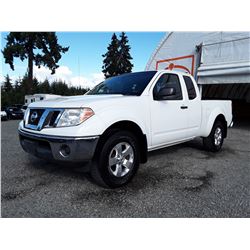 H1 --  2009 NISSAN FRONTIER KING CAB SE , White ,   KM's