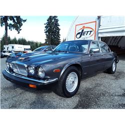 0D --  1988 JAGUAR VANDEN PLAS v12 , Grey , 174187  KM's