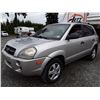 Image 1 : B5 --  2006 HYUNDAI TUCSON GL , Silver , 221746  KM's