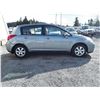 Image 4 : C2 --  2010 NISSAN VERSA S , Grey , 128300  KM's
