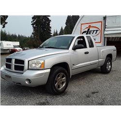 F4 --  2007 DODGE DAKOTA ST EXT CAB 4X4 , Grey , 372441  KM's