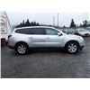 Image 4 : K6 -- 2009 CHEVROLET TRAVERSE LT SUV, SILVER, 138,863 KMS