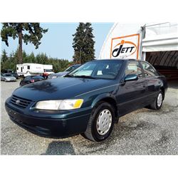 M3 --  1998 TOYOTA CAMRY CE, GREEN, 178,596 MILES