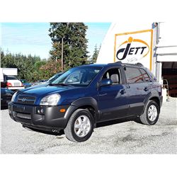H6 --  2005 HYUNDAI TUCSON GL , Blue , 136860  KM's