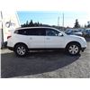 Image 4 : F4 --  2011 CHEVROLET TRAVERSE LT  , White , 186320  KM's