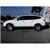 Image 8 : F4 --  2011 CHEVROLET TRAVERSE LT  , White , 186320  KM's
