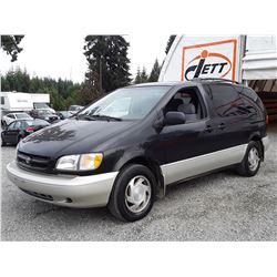 M4 --  2000 TOYOTA SIENNA LE , Black , 150469  KM's
