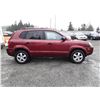 Image 4 : A12 --  2005 HYUNDAI TUCSON GL  , Red , 232302  KM's  "NO RESERVE"