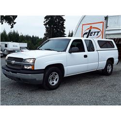 G6 --  2004 CHEVROLET SILVERADO 1500 EXT CAB , White , 221221  KM's