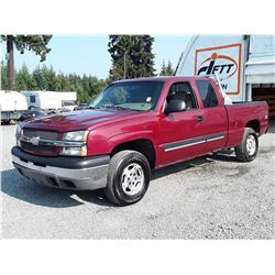 G5 --  2004 CHEVROLET SILVERADO 1500 EXT CAB 4X4 , Red , 298595  KM's