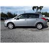 Image 8 : J5 --  2010 NISSAN VERSA S , Grey , 128300  KM's