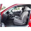 Image 19 : B5 --  2001 HONDA CIVIC LX COUPE, RED, 272,660 KMS