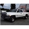 Image 1 : A8 --  2001 DODGE RAM 1500 EXT CAB 4X4 , White , 261898  KM's