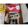 Image 3 : Box of dust mop heads and 3 boxes of new disposable earplugs