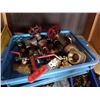 Image 2 : 3 Trays of new faucets and hose fittings