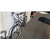 Image 2 : NO BRAND SILVER BIKE